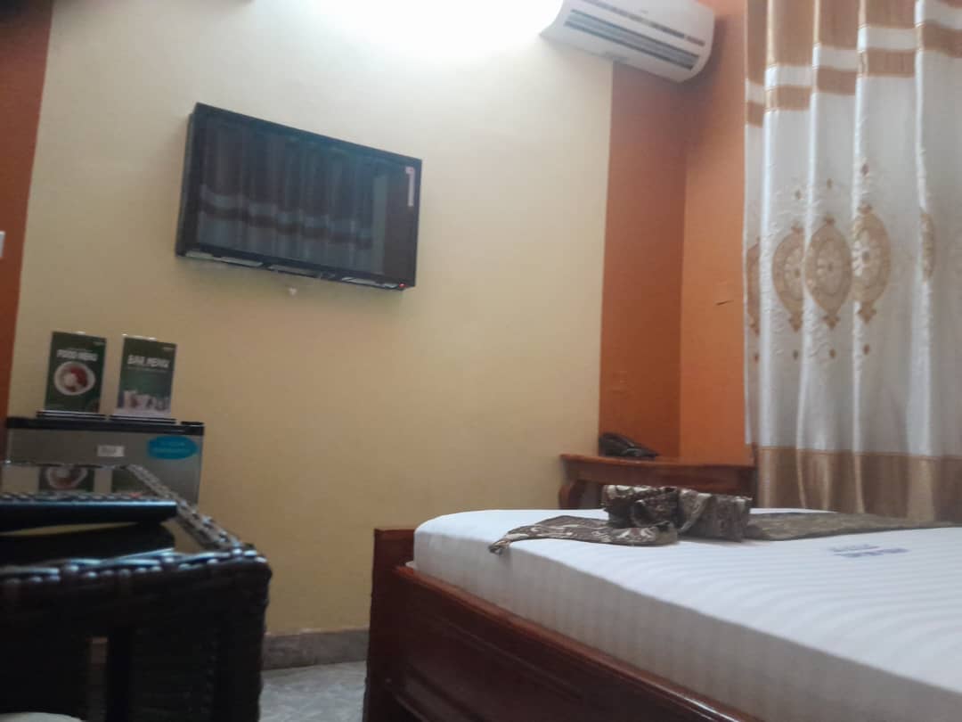 V.I.P   C