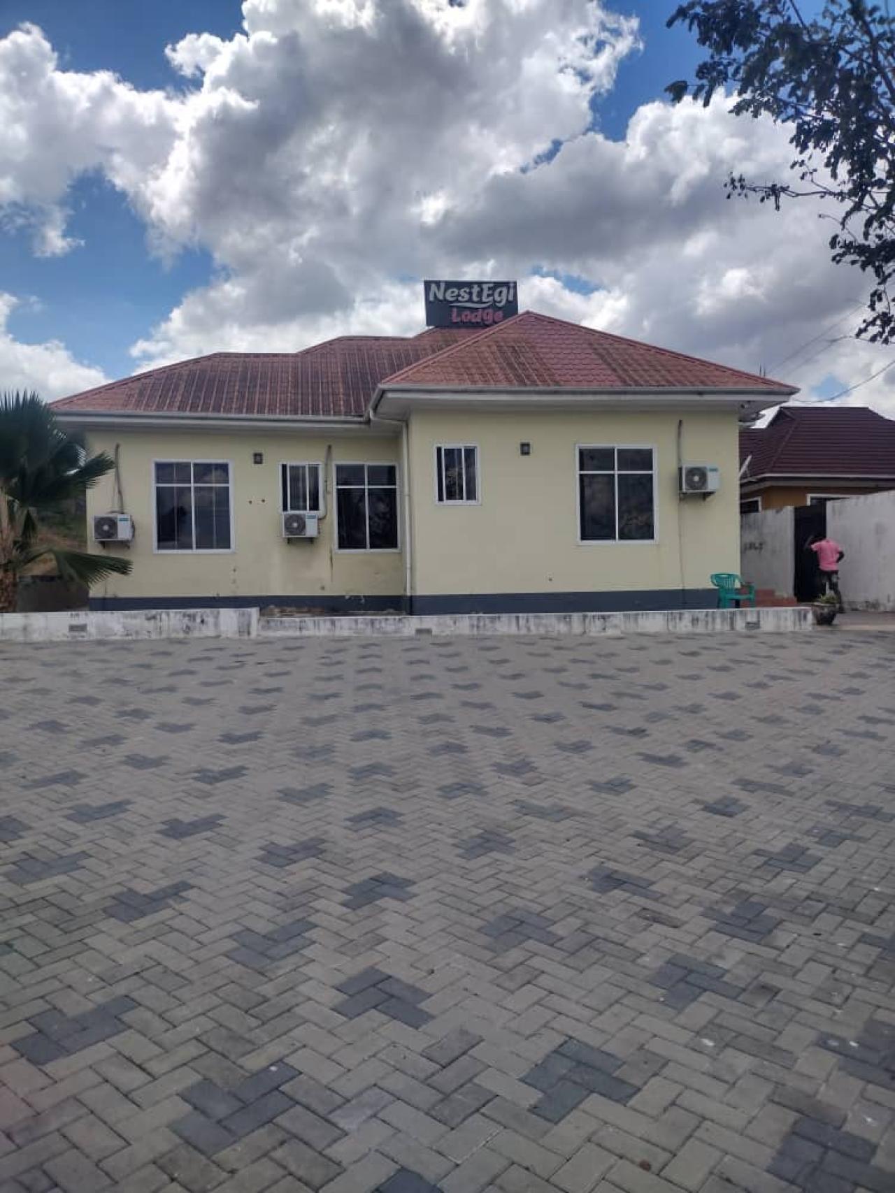 Nest Egi Lodge