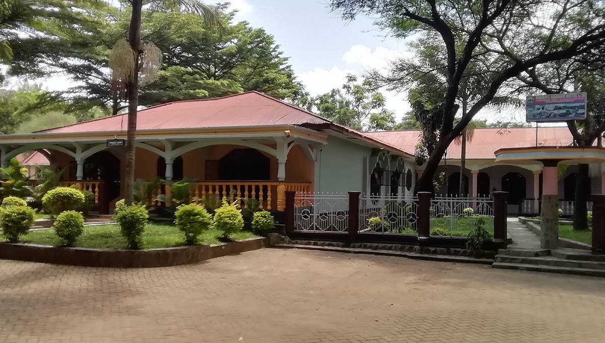 Giraffe Garden Hotel