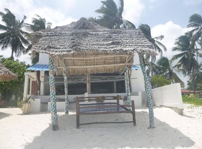 AK Beach bungalows