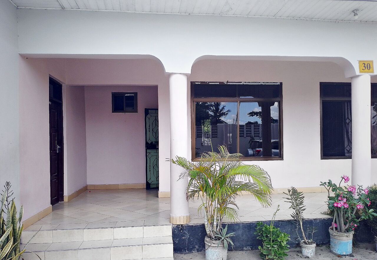 TAPA MOTEL
