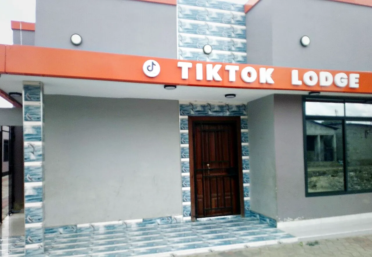 TIKTOK LODGE