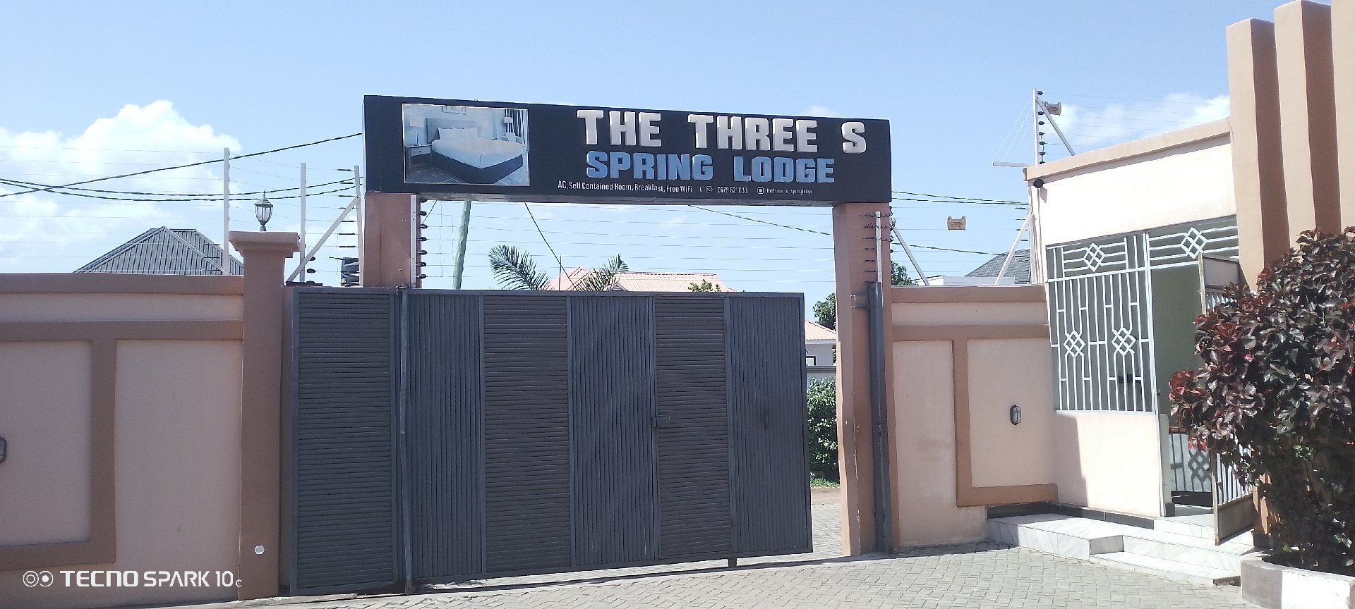 THE THREE S SPRING LODGE