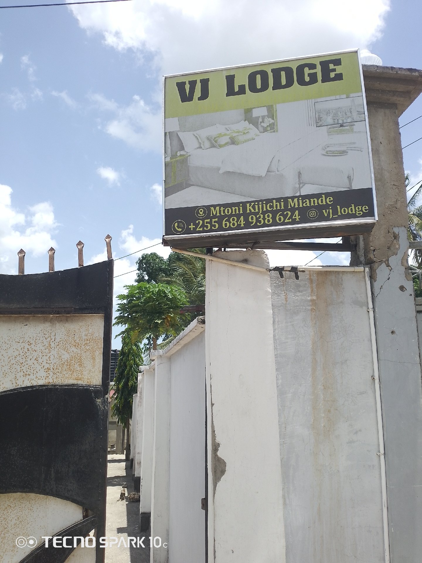 VJ LODGE