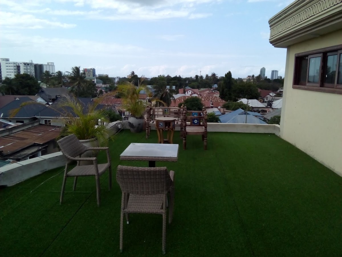 Lantana Hotel
