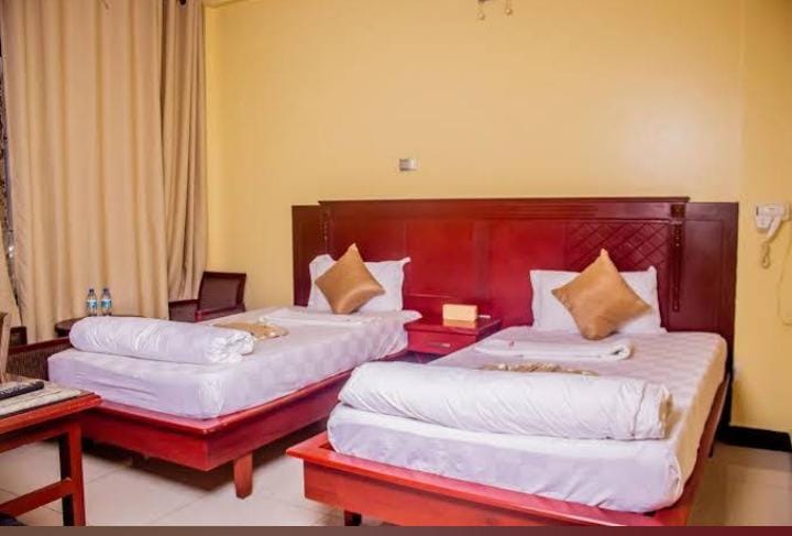 Standard twin room