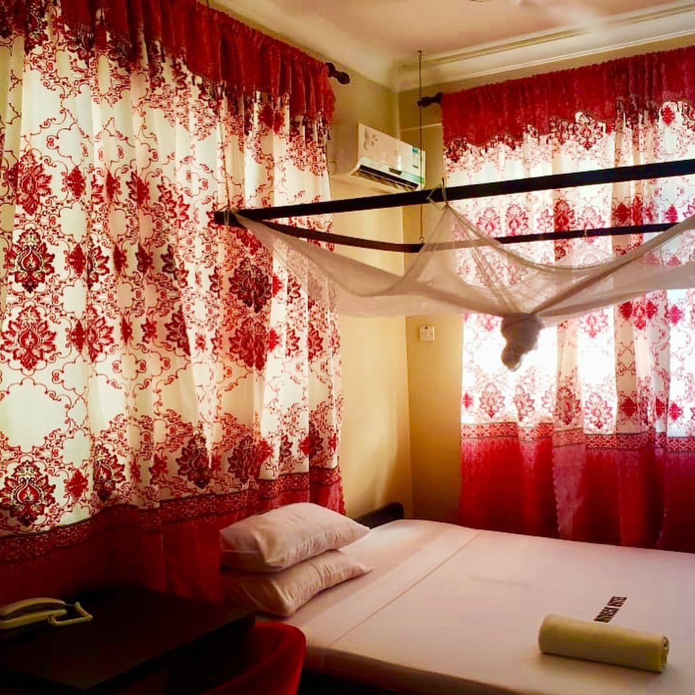 NORMAL ROOM